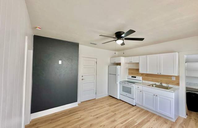 Newly Renovated 2B/1B Upstairs Apartment Near UF  Downtown Gainesville – Available Now! photos photos