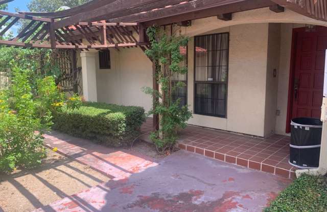 *COMING SOON!* 2 Bedroom Garden Style Villa Home In A Prime Location – Near Shopping  Dining! photos photos