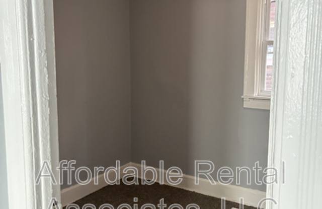 1434 S 10th St Lower Gallery 2