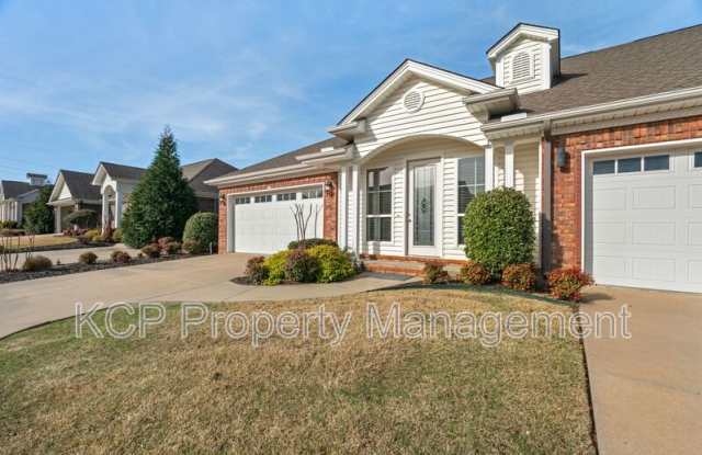 17 Jeffrey Way photos photos