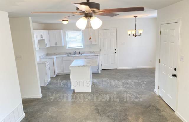2963 Lake Park Rd. Gallery 3