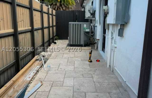 11730 SW 229th Ln Gallery 3