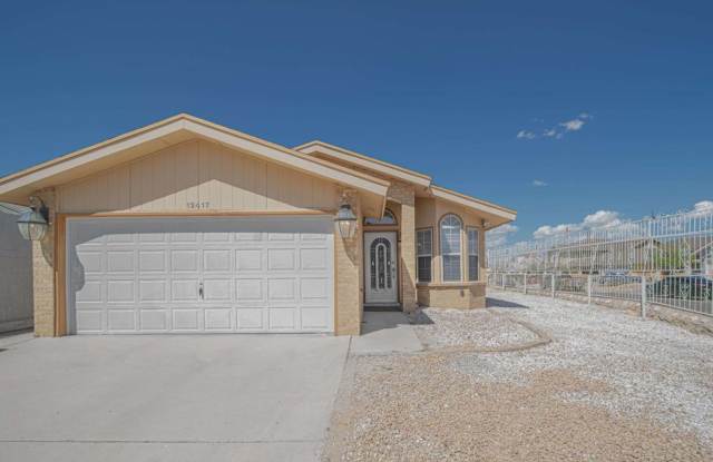 Adorable 2 bedroom, 2 bath home in East El Paso! photos photos