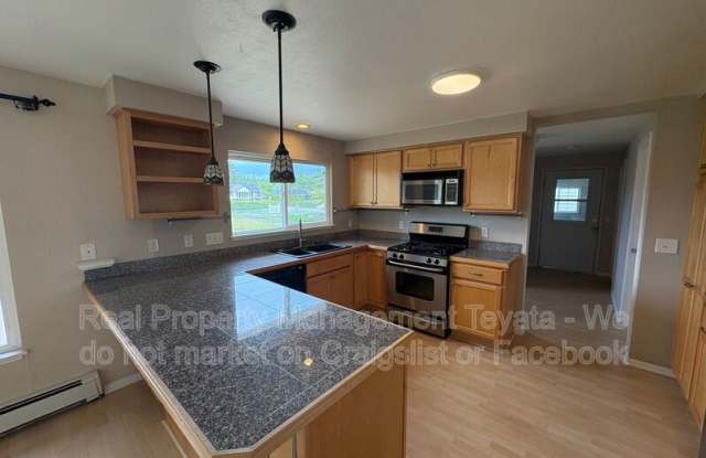 8252 Cowichan Rd. Gallery 4