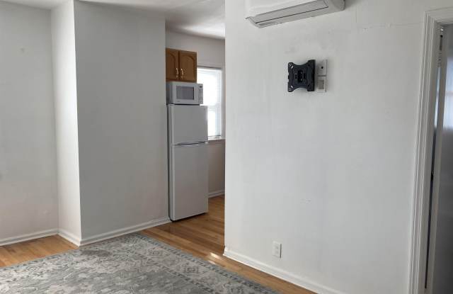 7817 Ventnor Gallery 4