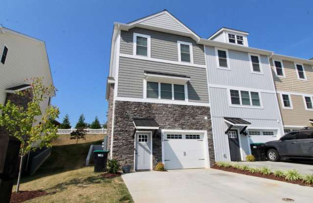 Spacious 4 Bedroom, 3.5 Bath Townhome with Modern Amenities photos photos