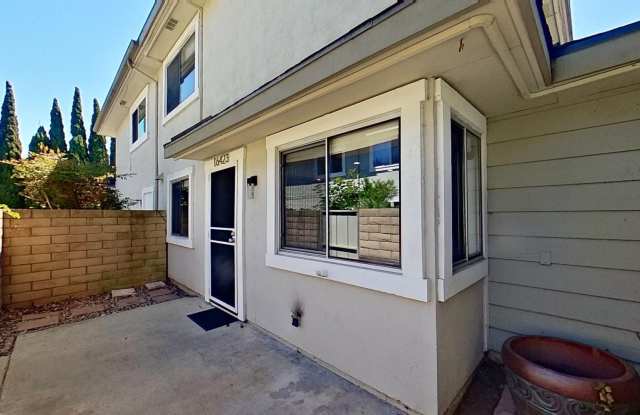 16423 La Bonita Lane, Huntington Beach: Charming 2 Bed 1 Bath Condo! - 16423 La Bonita Lane, Huntington Beach, CA 92649