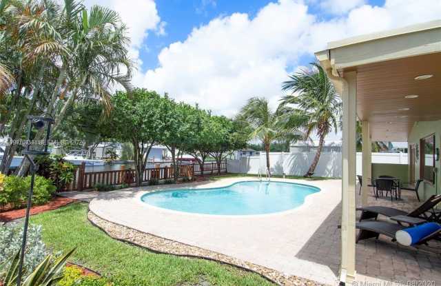 4701 SW 34th Dr photos photos