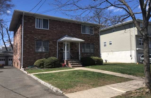 318 HIGH ST - 318 High Street, Dunellen, NJ 08812