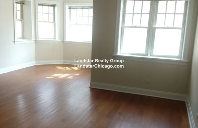 2702 W Ainslie St - 2702 W Ainslie St, Chicago, IL 60625