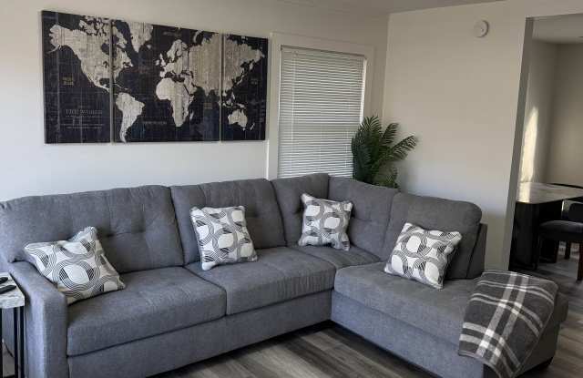 2394 Bouldercliff Way Southeast Gallery 2