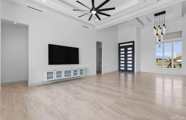 1201 Dolores Street Gallery 3