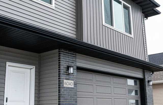 3 Bedroom 3 Baths, 4th level Movie room Single Family Home in Horace photos photos