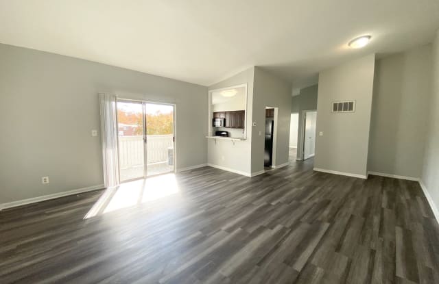 Fox Crossing Apartments Gallery 2