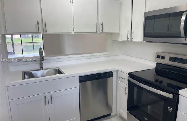 3199 Foxcroft Rd photos photos