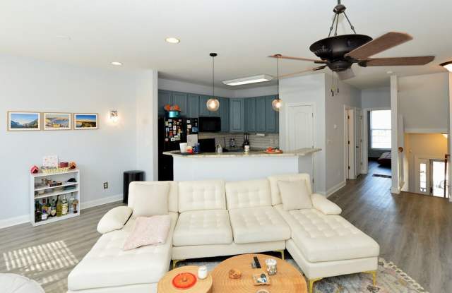 Beautiful Townhome/condo photos photos Beautiful Townhome/condo photos photos