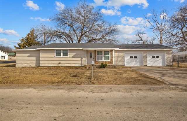 101 E Williams Street photos photos