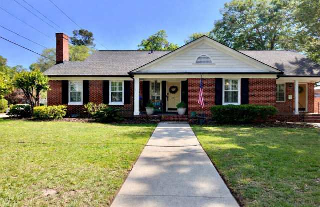 3/2 Duplex Conveniently Situated in an Established Neighborhood! photos photos