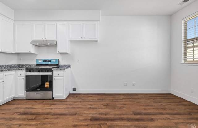 Private Santa Rosa Unit with Separate Entrance, Gallery 3