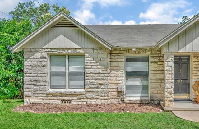 Newly Updated 2BD 1BA Duplex Home - Available Now! photos photos Newly Updated 2BD 1BA Duplex Home - Available Now! photos photos