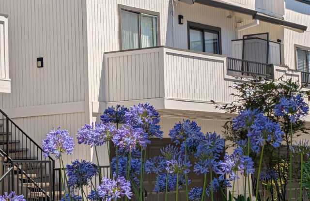 BEAUTIFULLY UPGRADED VALLEJO CONDO WITH TWO-CAR GARAGE! Gallery 1