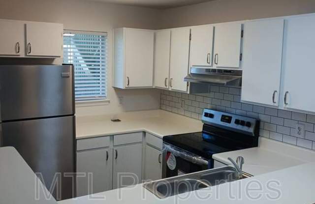 1602 Eagles Place - 1 photos photos