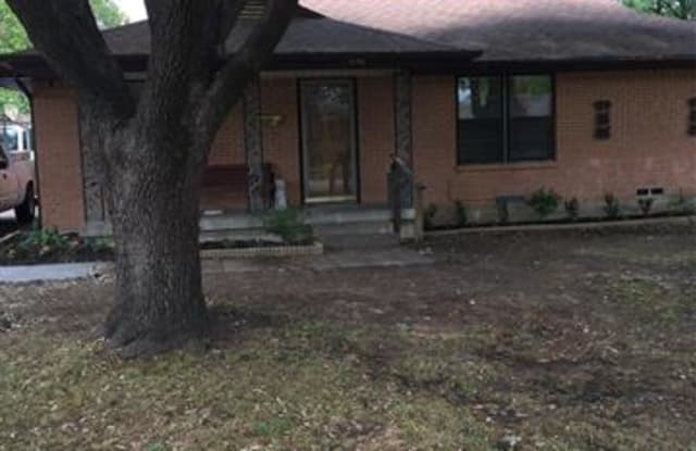 330 Classen Drive - 330 Classen Drive, Dallas, TX 75218