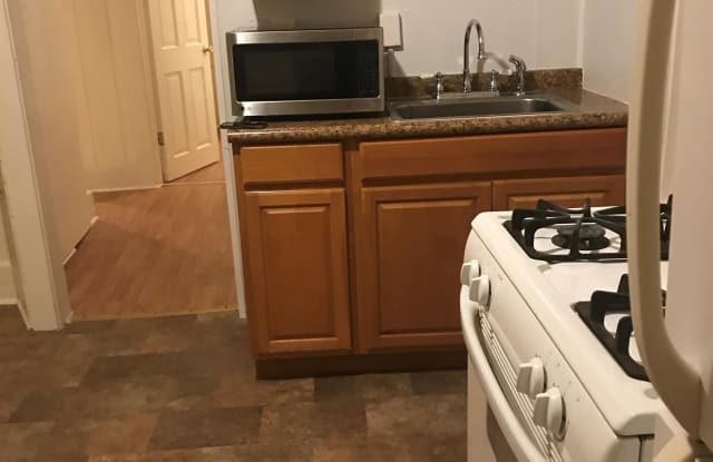 812 Harrison Street - B - 812 Harrison Street, Morgantown, WV 26505