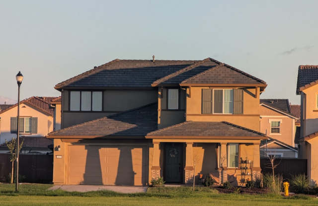 Beautiful and Spacious 4BR 3BA Home in Roseville photos photos