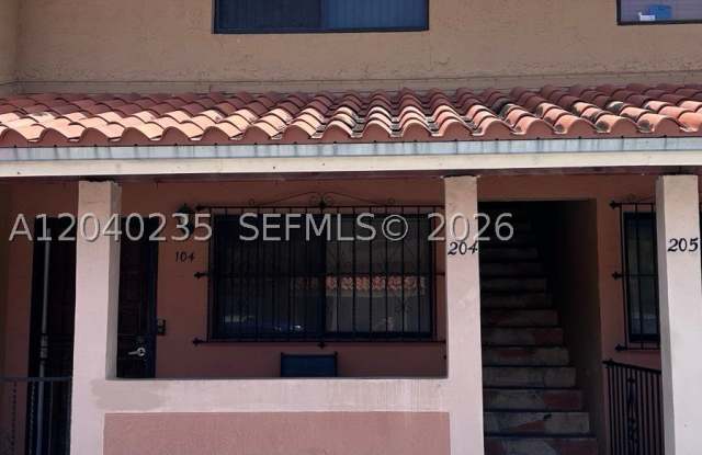 2740 W 61st St photos photos