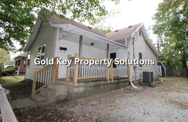 Spacious 3 BR 1 BA House with Central Air (NO SECTION 8) Gallery 4