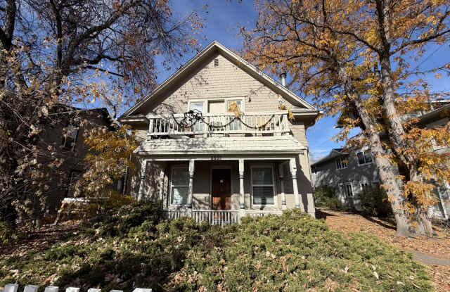 2027 Arapahoe - 4 photos photos