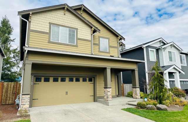 Spacious 4 bed 2.5 bath house in Cascade-Fairwood AC photos photos