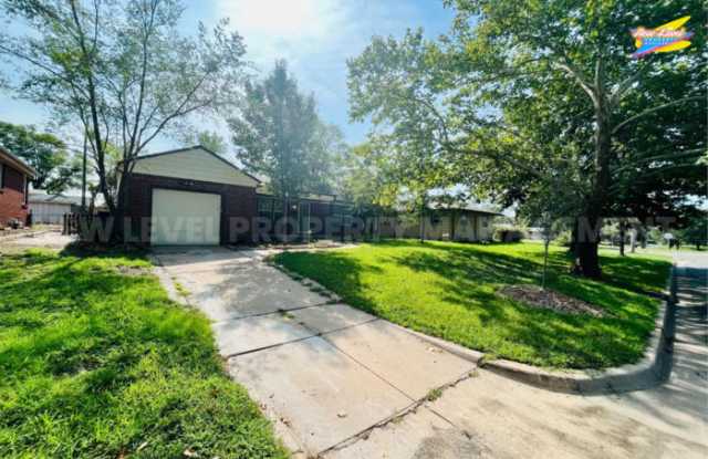 886 South Fabrique Drive photos photos