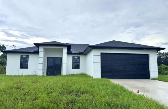 3304 67th St W photos photos