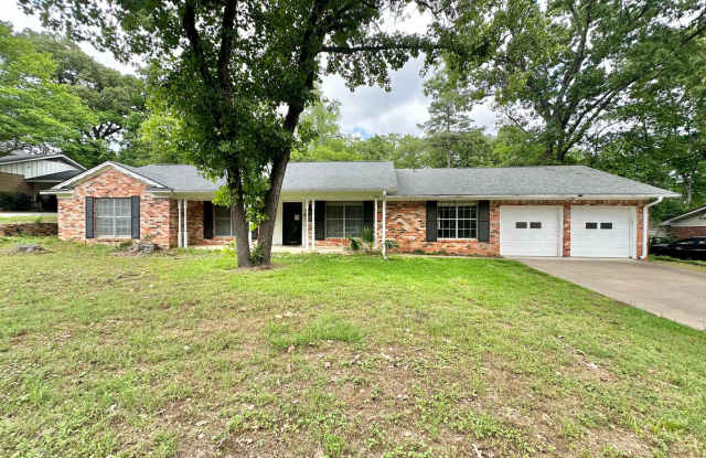 Lease Takeover Opportunity Available! 4 Bedroom Home in Heart of Tyler! photos photos