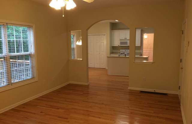 135 Woodbriar Gallery 4