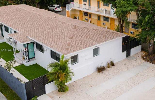 740 SW 9th St photos photos