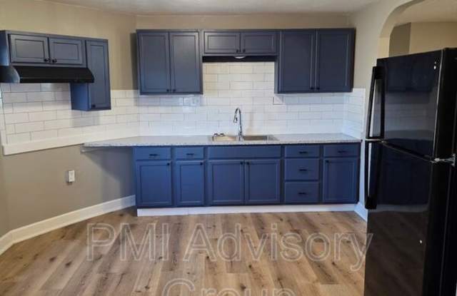 1407 NE Sardou Ave photos photos