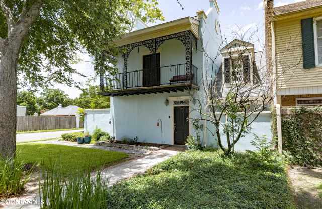 211 Ursuline Street photos photos