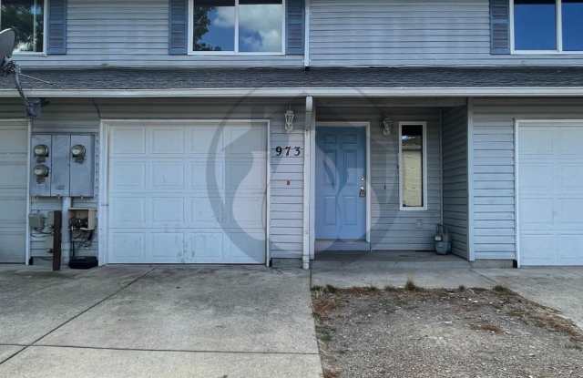 Charter Triplex #2022-1085 photos photos