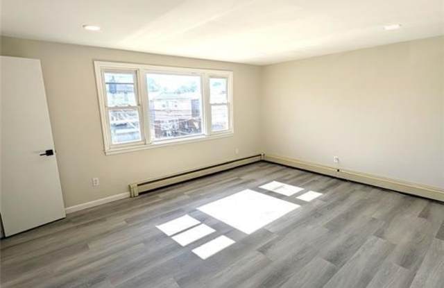 228 Cleveland Avenue Gallery 2