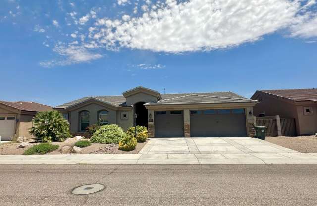 Gorgeous 3 bedroom, 2 bathroom home with 3 car garage photos photos