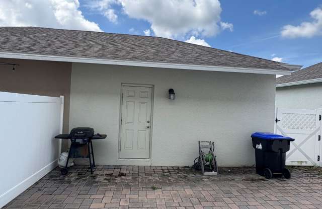 3 bedroom / 2.5 bathroom townhouse on Storey Grove, Winter Garden Gallery 4