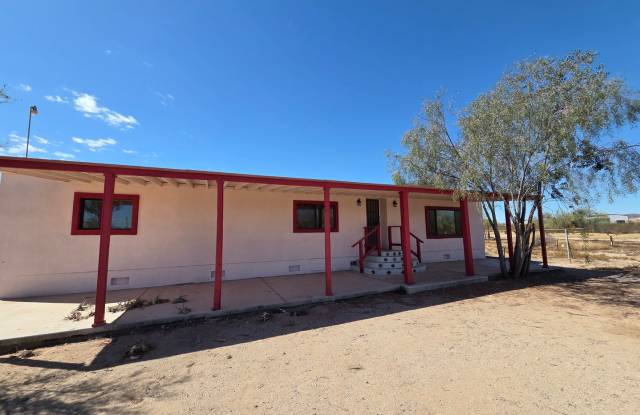 Queen Creek 3 bed / 2 bath on just under 5 Acres! No HOA! photos photos