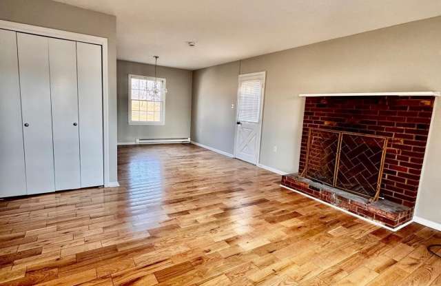 1112 OPEQUON Avenue Gallery 1