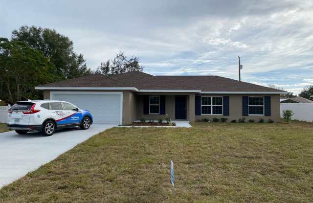 Beautiful Home - Desirable SW Neighborhood 4/2/2 **WON"T LAST** Gallery 1