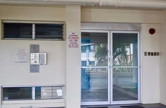 RARELY AVAILABLE 1 Bedroom, 1 Bath top floor corner unit in Makiki Colony! Gallery 3
