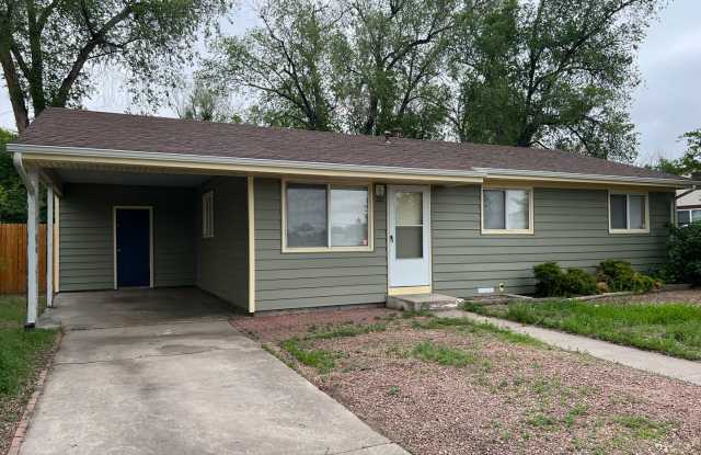 UPDATED RANCH HOME WITH CARPORT. Gallery 1