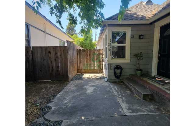 Gorgeous 1 Bedroom, 1 Bathroom Home Available NOW! photos photos